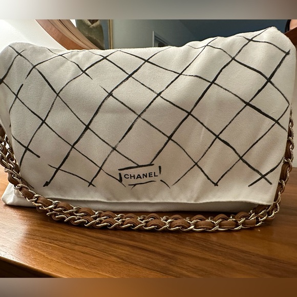 Chanel Large Classic Handbag Beige - Picture 15 of 16